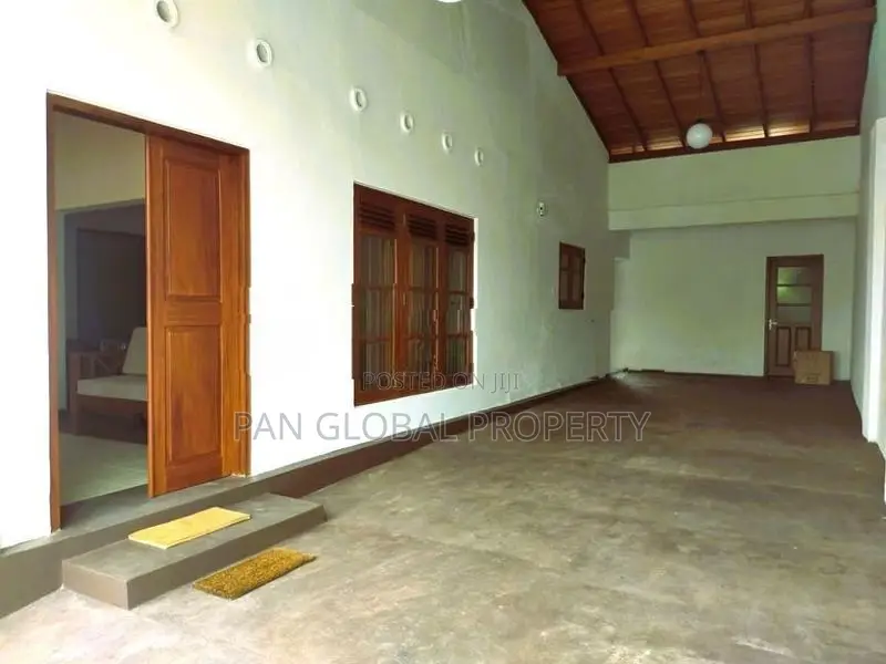 Villa for Sale in Kaluthara