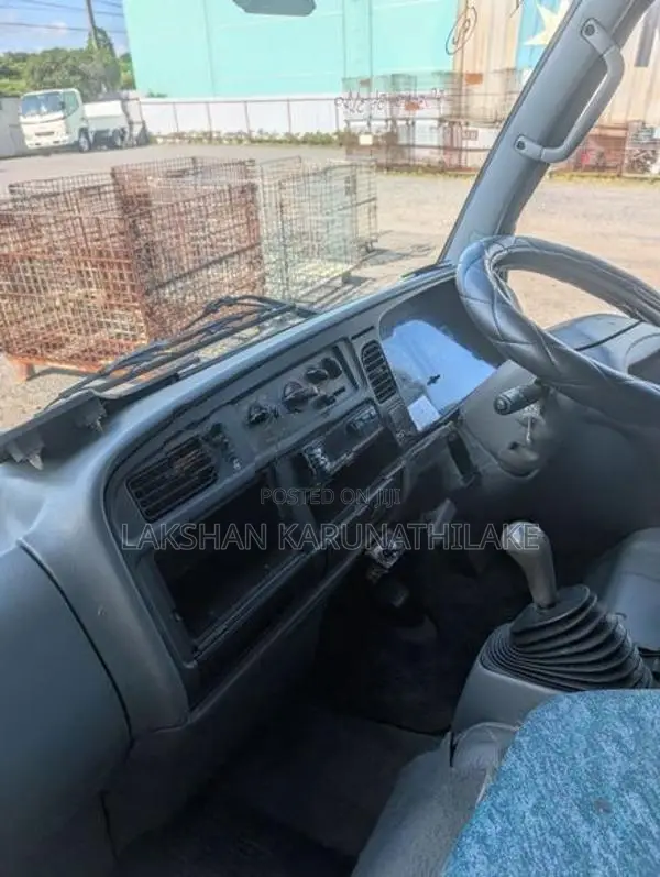 Mitsubishi Canter Crewcab Cabin