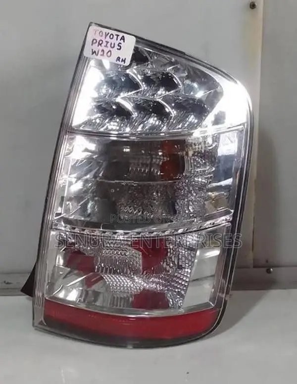 TOYOTA PRIUS W20 TAIL LIGHT RH