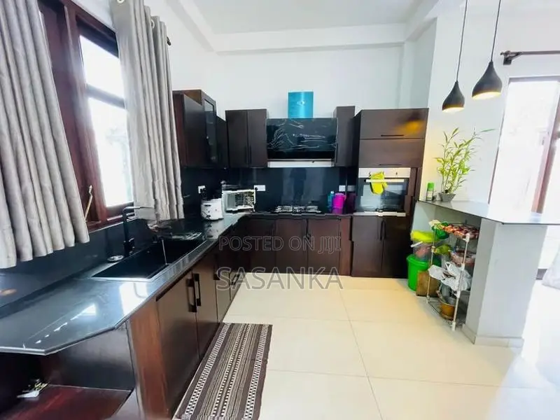 Boralesgamuwa New Super Luxury House for Sale ...