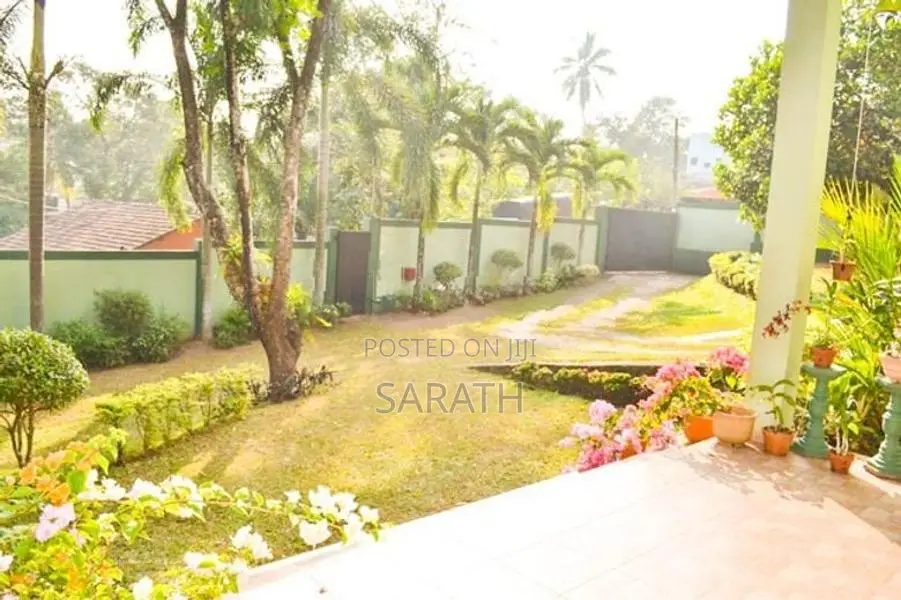 Superb Luxury House sale Talawatugoda