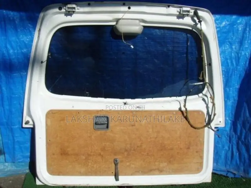 Nissan Mazda Vanette Dickey Door