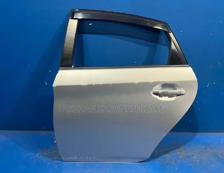 Toyota Vitz KSP130 Side Door