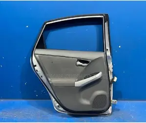 Toyota Vitz KSP130 Side Door