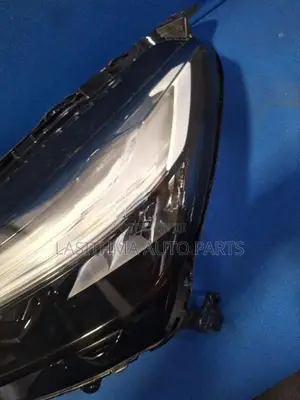 (2025) Honda Vezel Head Lamp