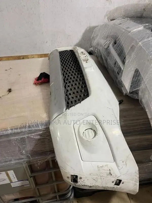 Mitsubishi L200 Front bumper