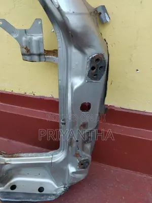 Nissan caravan front right door post