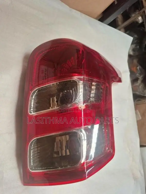 L 200 (2018) Tail Lamp