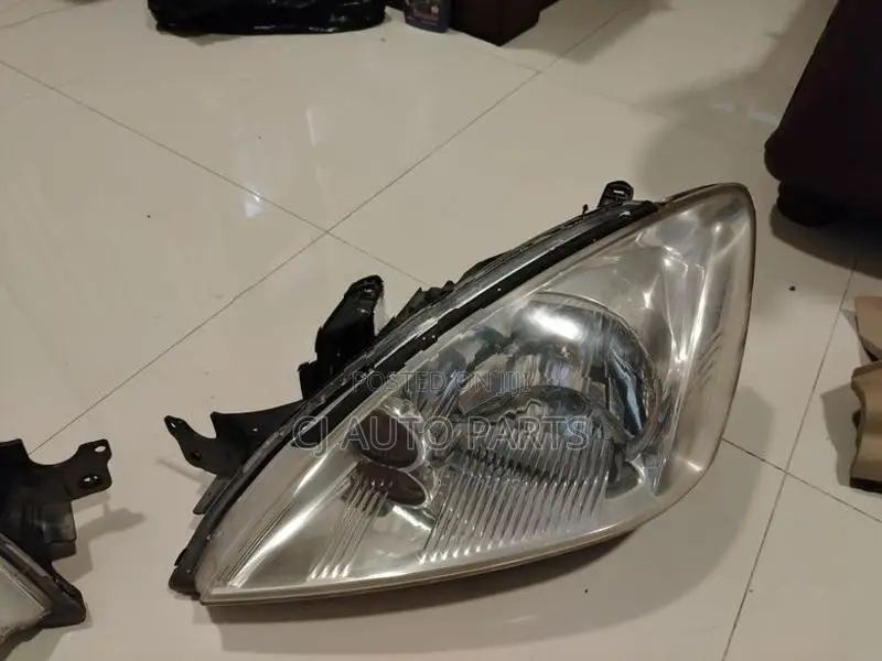 Mitshubishi Lancer CS3 Head Light