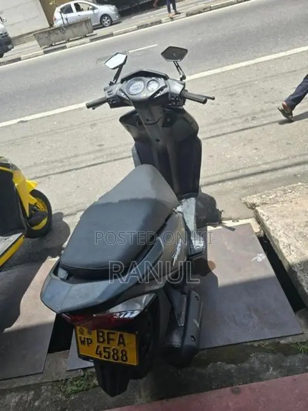 Honda Dio 2017