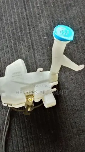 Honda Vezel Ru3 Wiper Washer Tank