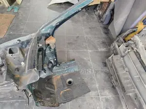 Toyota Corona Carina 190 A post Apron Cut