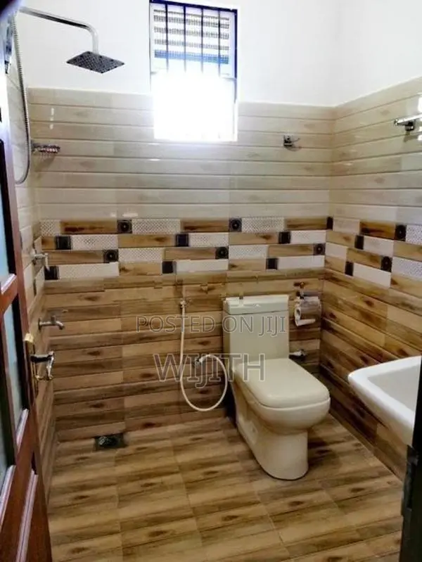 3 Storey House for Sale in Nugegoda, Papiliyana
