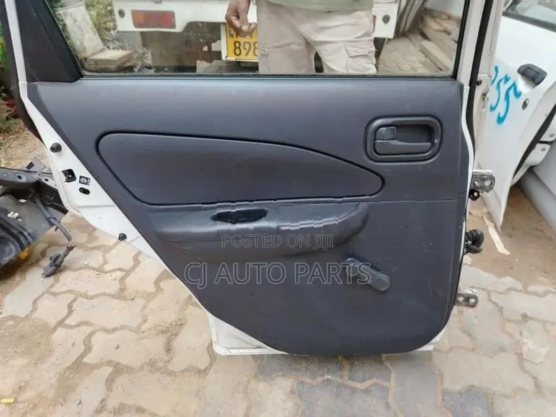 Nissan AD Wagon Y11 Rear Door panels