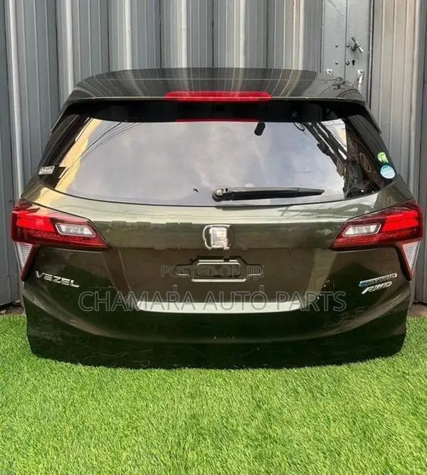 Honda Vezel (RU) Dicky Door Complete