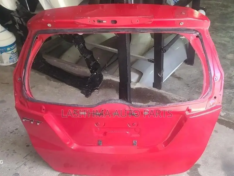 Fit GP 5 Dicky Door Panel