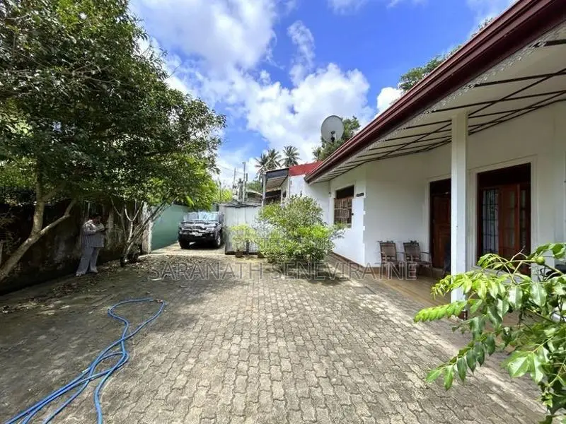 House in Kottawa Polgasowita Rd - Kesbewa Piliyandala