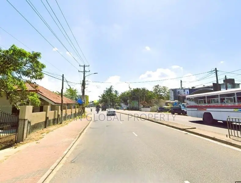 Commercial Building For Sale in Peliyagoda
