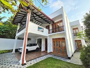 Brand New Luxury 3 Story House For Sale In Piliyandala