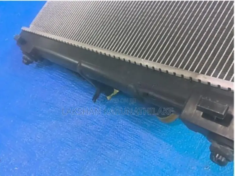 Toyota Vitz KSP130 Radiator complete