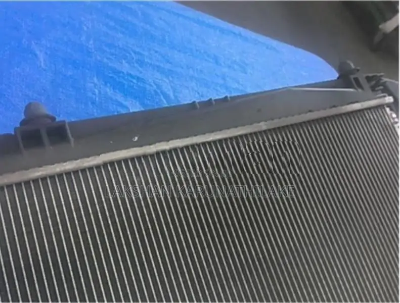 Toyota Vitz KSP130 Radiator complete