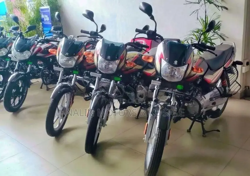 Bajaj CT100 ES 2025