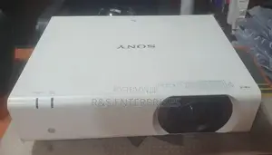 Sony Vpl CH 350 - 4000 Lumens Daylight p