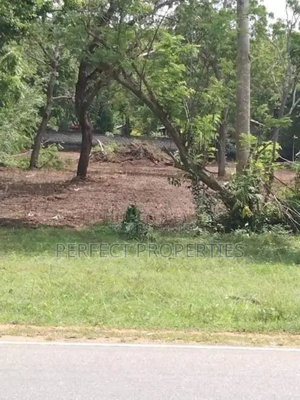 LAND FOR SALE – KATARAGAMA / සින්නක්කර ඔප්පු (Solar Farm Petrol Shed)