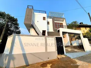 Newly House for Sale in Thalawathugoda