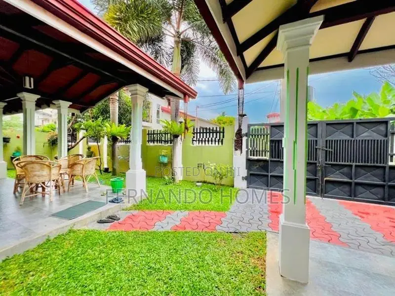 Residential Area Single Storey 12.5P House for Sale In Negombo