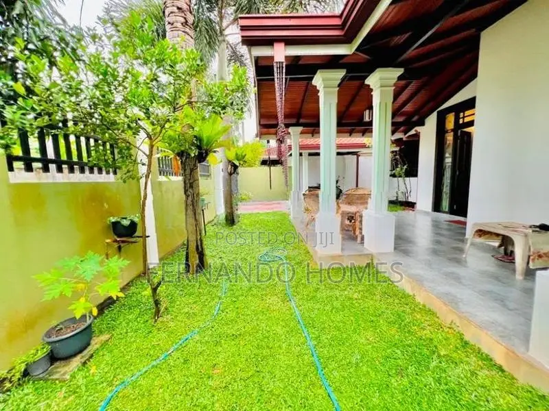 Residential Area Single Storey 12.5P House for Sale In Negombo