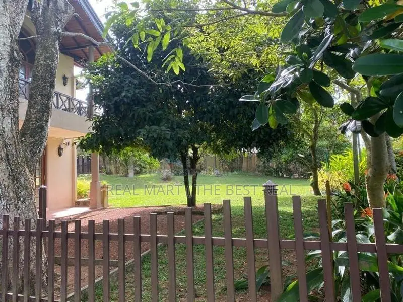 Pannipitiya : 5BR (92P Land + 278 P Paddy ) Luxury Villa House for Sal