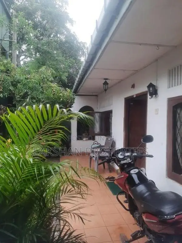 House For Sale In Raththanapitiya