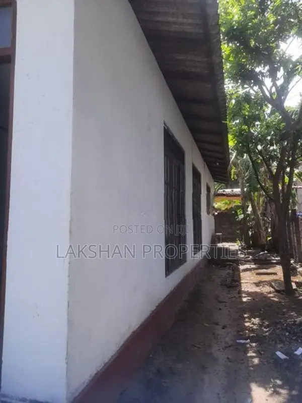 House For Sale In Maharagama Arewwala