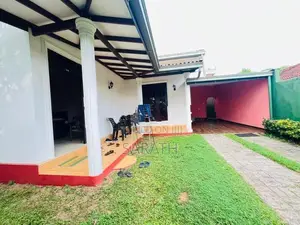 මාලබේ නගරයෙන් නිවසක් විකිණීමට ඇත.