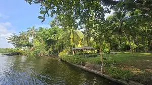 Elegant River-front House with a Land in Bolgoda | SH15263