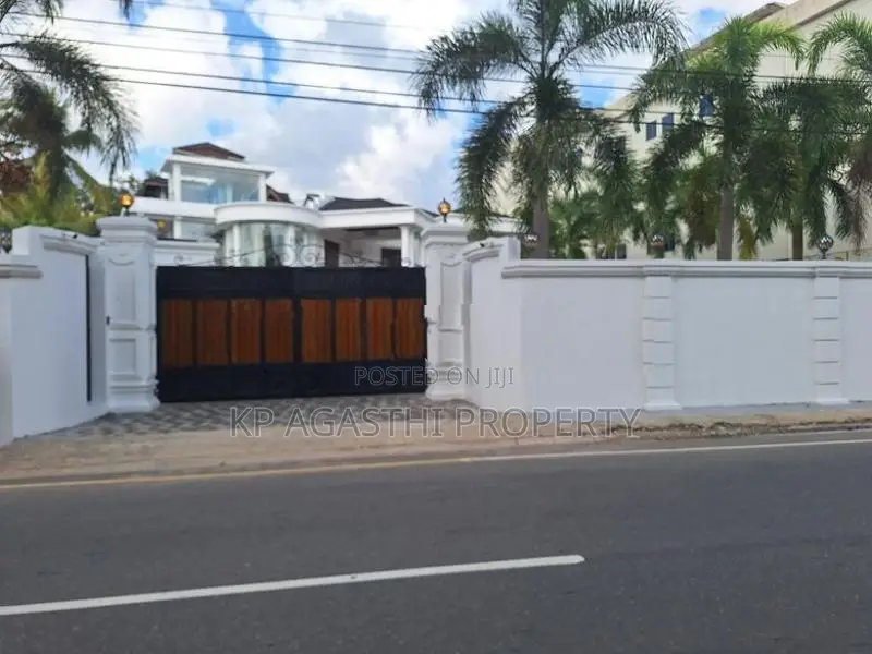 Super Luxury House for Sale in Rajagiriya