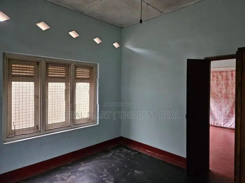 Kurunegala : 4BR (42.5P) House for Sale at Malkaduwawa