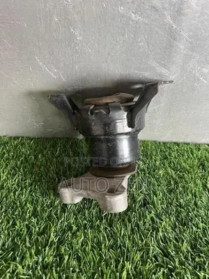 Grace Engine Mount