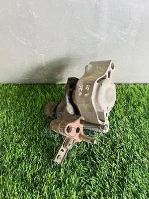 Prius 20 Engine Mount