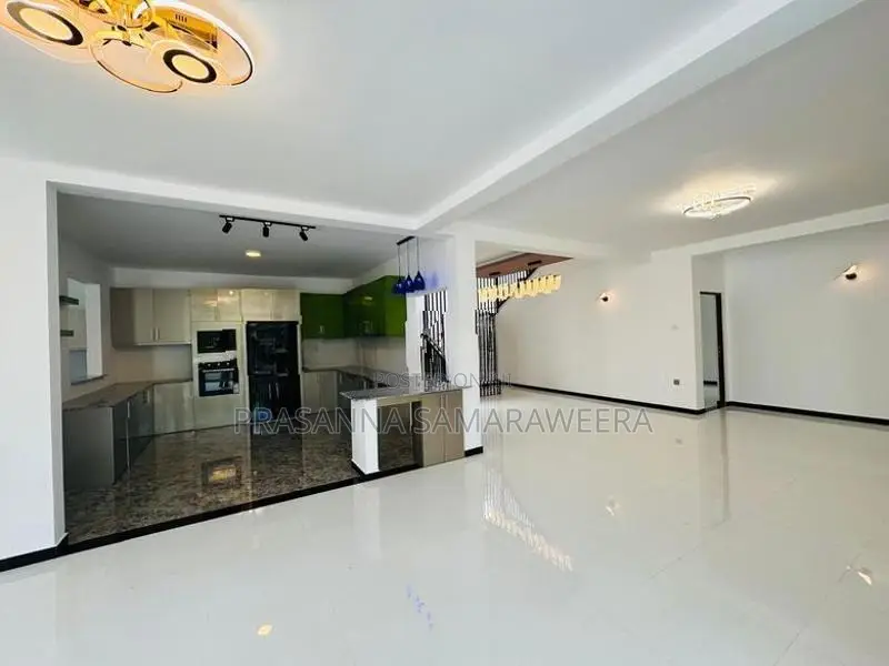 Solid Brand New super luxury 2 Story House-piliyandala