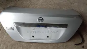 nissan Tiida Sc11 Dickey Door