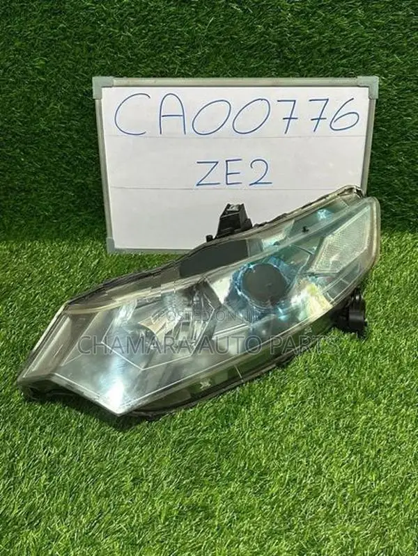 Honda Insight (ZE2) Head Lamp