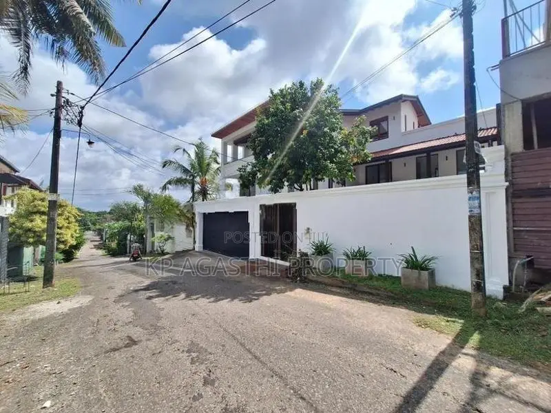 Architectural Designed Luxury House for Sale in Kotte