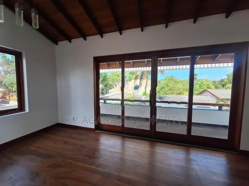 Architectural Designed Luxury House for Sale in Kotte