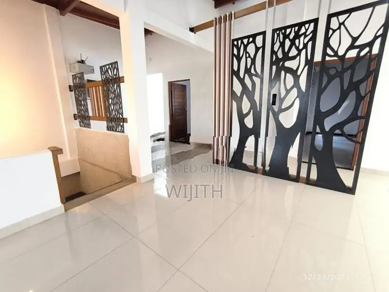 House for Sale in Thalawatugoada Kallgoda
