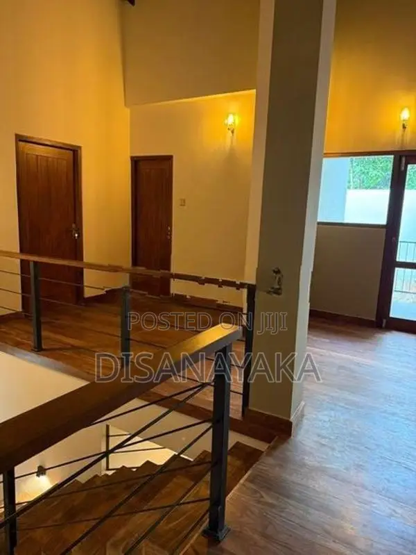 super luxury house for sale in thalawathugoda Ds8765