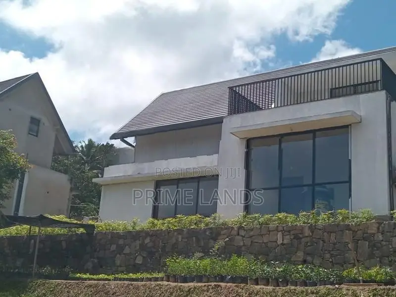 Kandy Victoria Reservoirs luxury Holiday villas