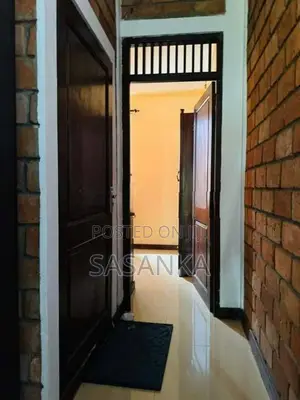 Nugegoda Kandawatta Road Luxury House for Sale