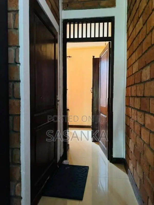 Nugegoda Kandawatta Road Luxury House for Sale